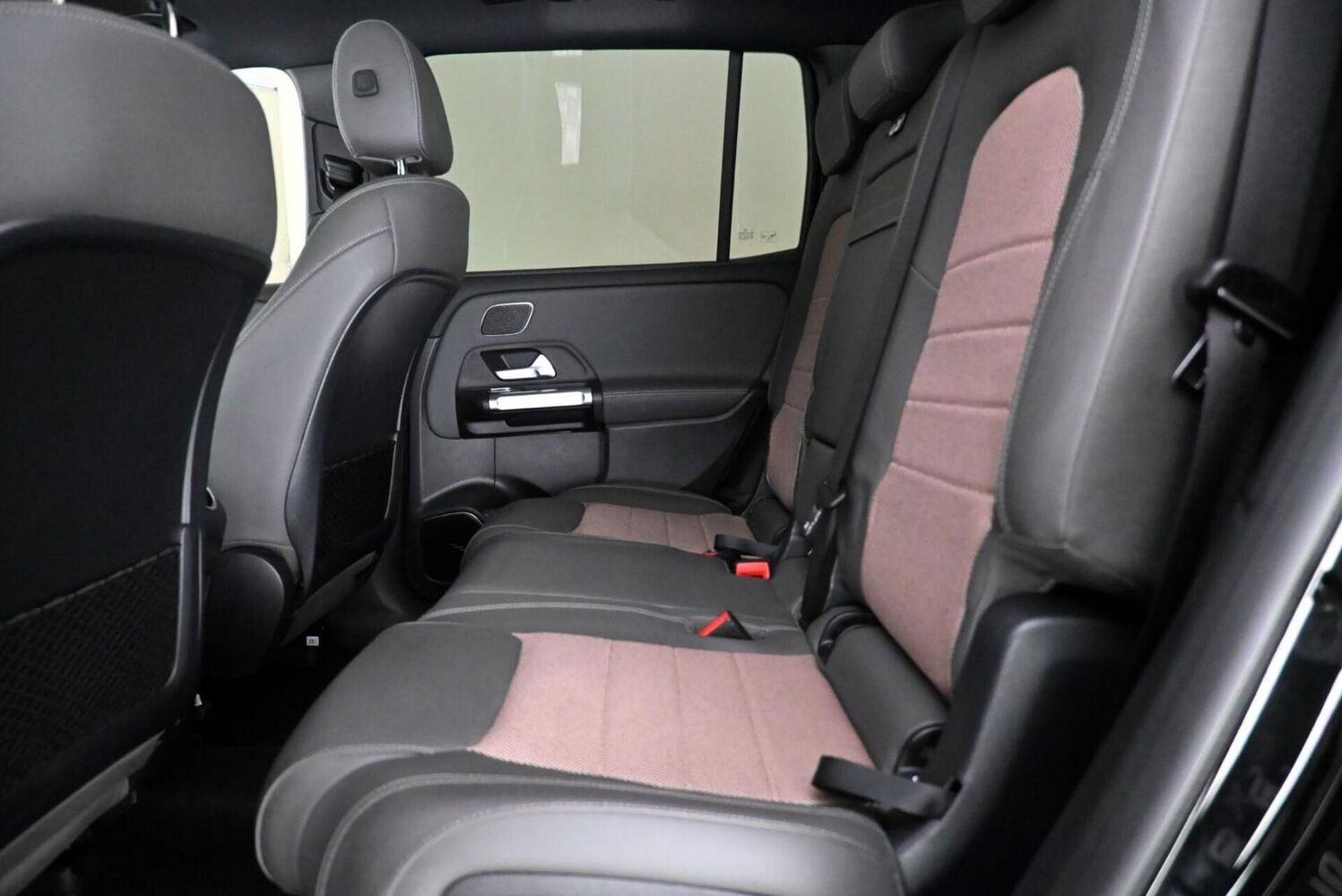 Mercedes-Benz EQB vaihtoauto