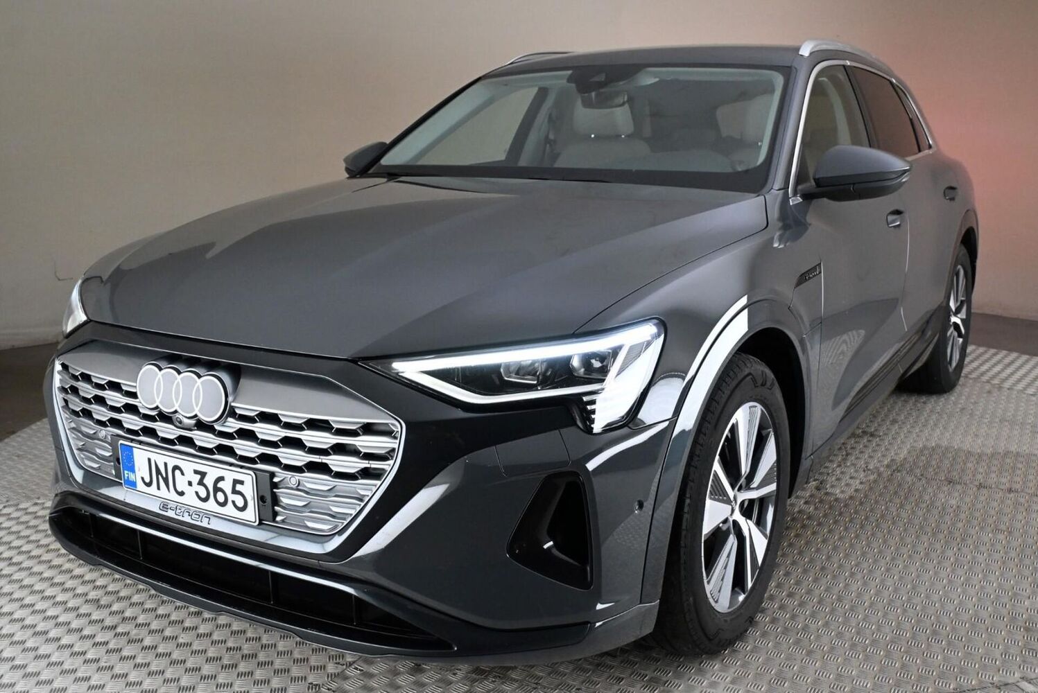 Audi Q8 e-tron vaihtoauto