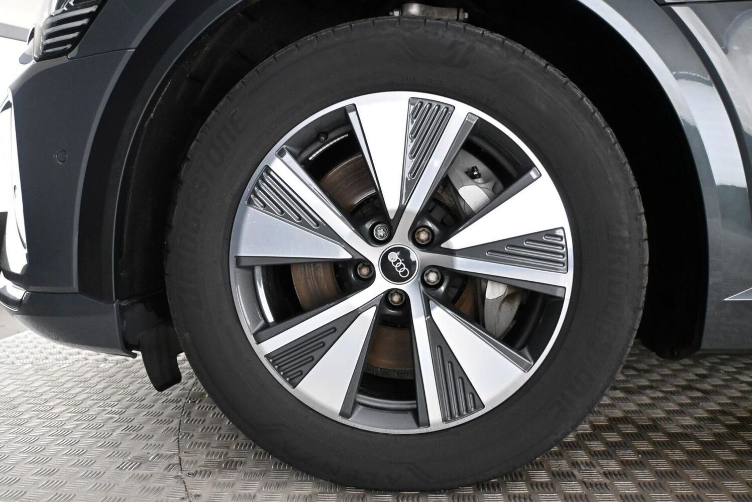 Audi Q8 e-tron vaihtoauto