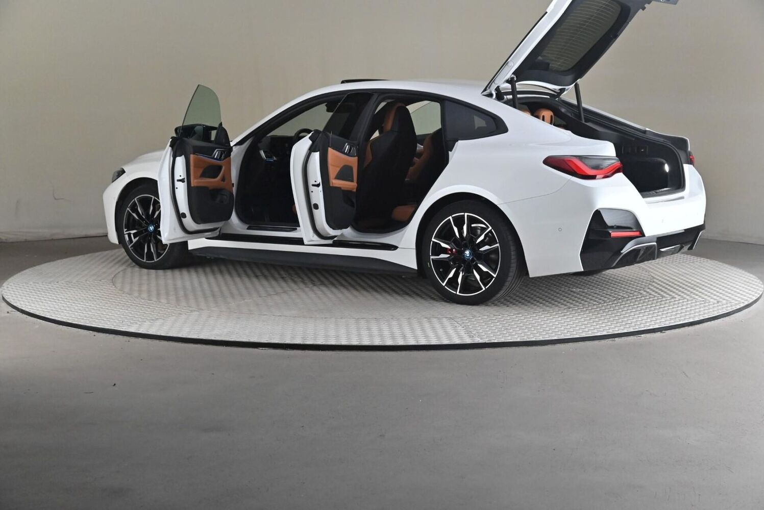 BMW i4 vaihtoauto