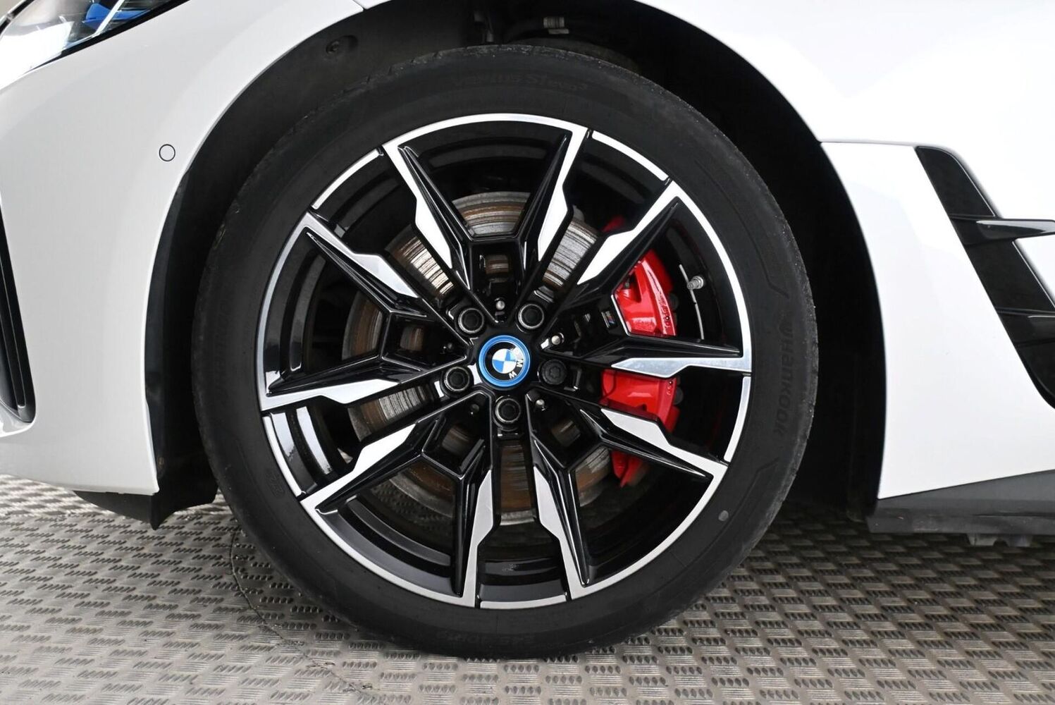 BMW i4 vaihtoauto