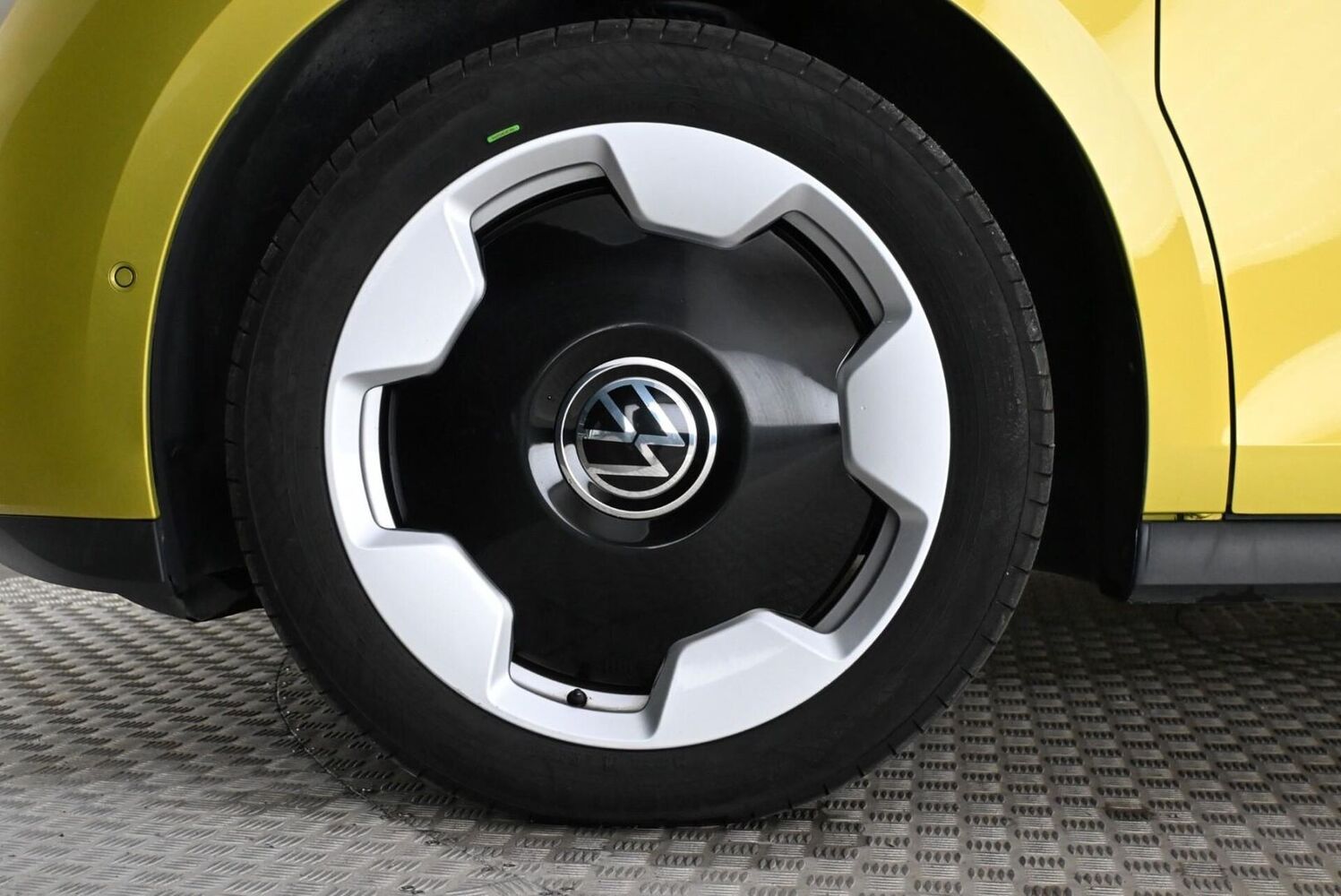 Volkswagen ID. Buzz vaihtoauto