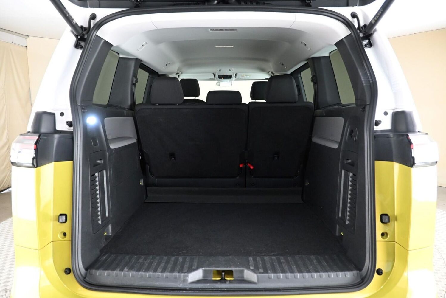Volkswagen ID. Buzz vaihtoauto