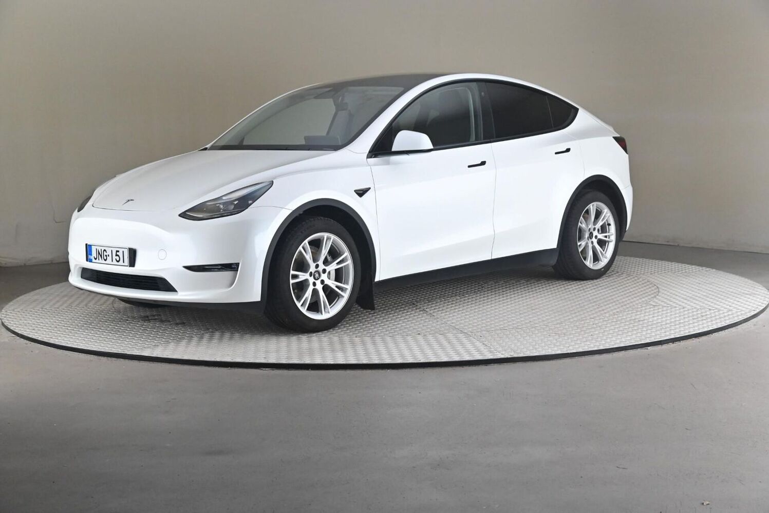 Tesla Model Y vaihtoauto