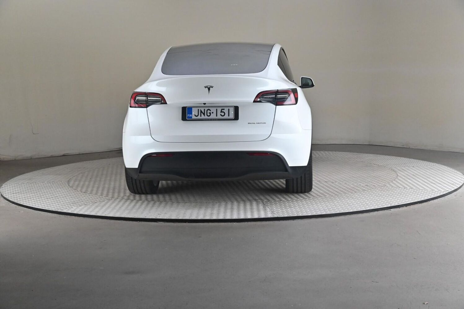 Tesla Model Y vaihtoauto