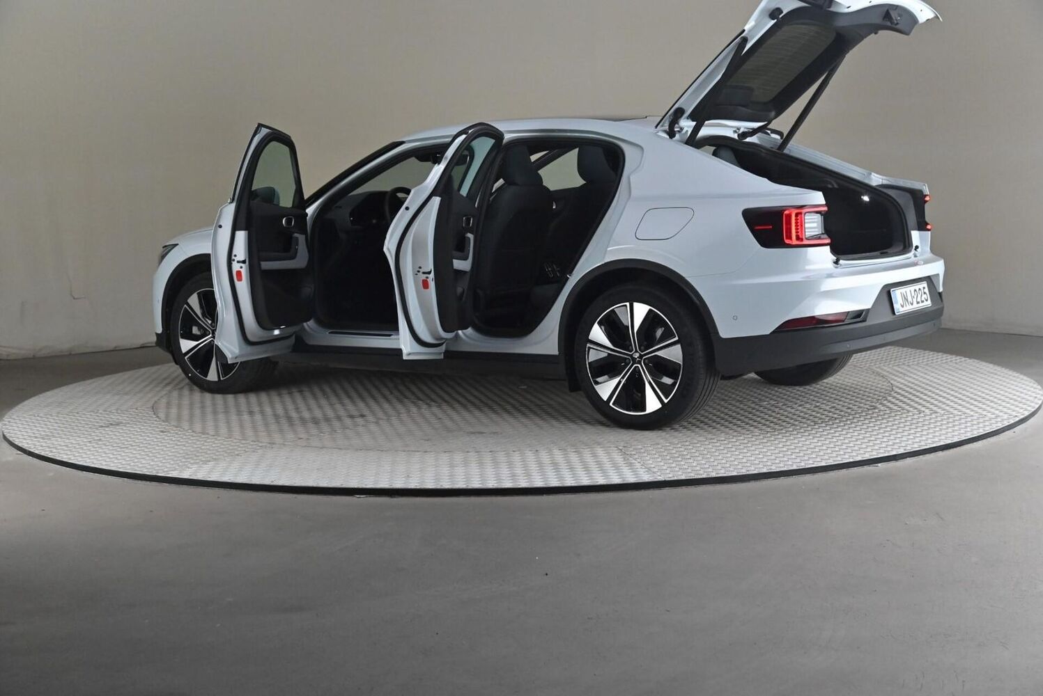 Polestar 2 vaihtoauto