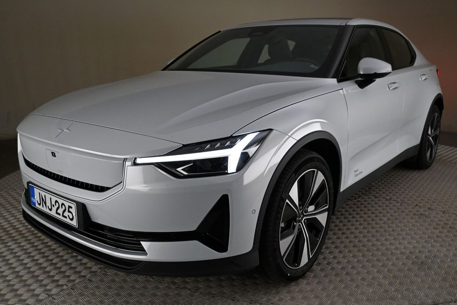 Polestar 2 vaihtoauto