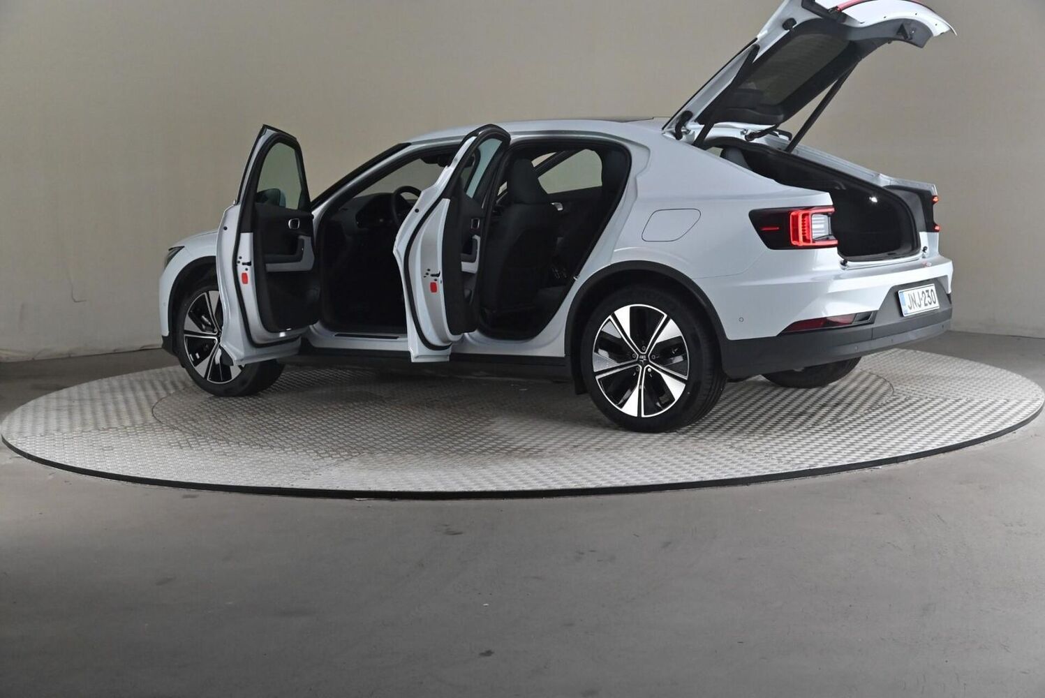 Polestar 2 vaihtoauto