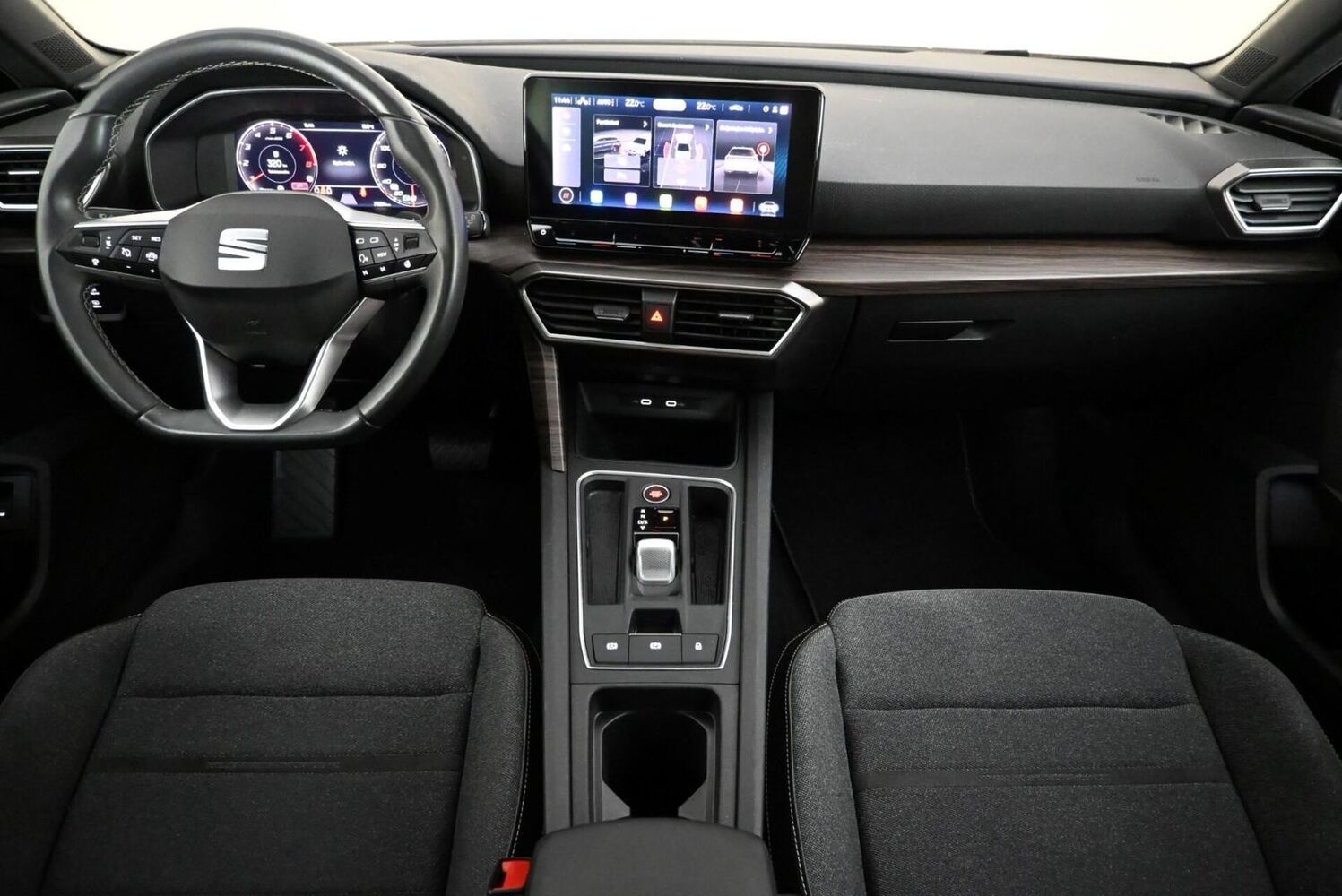 SEAT Leon Sportstourer vaihtoauto