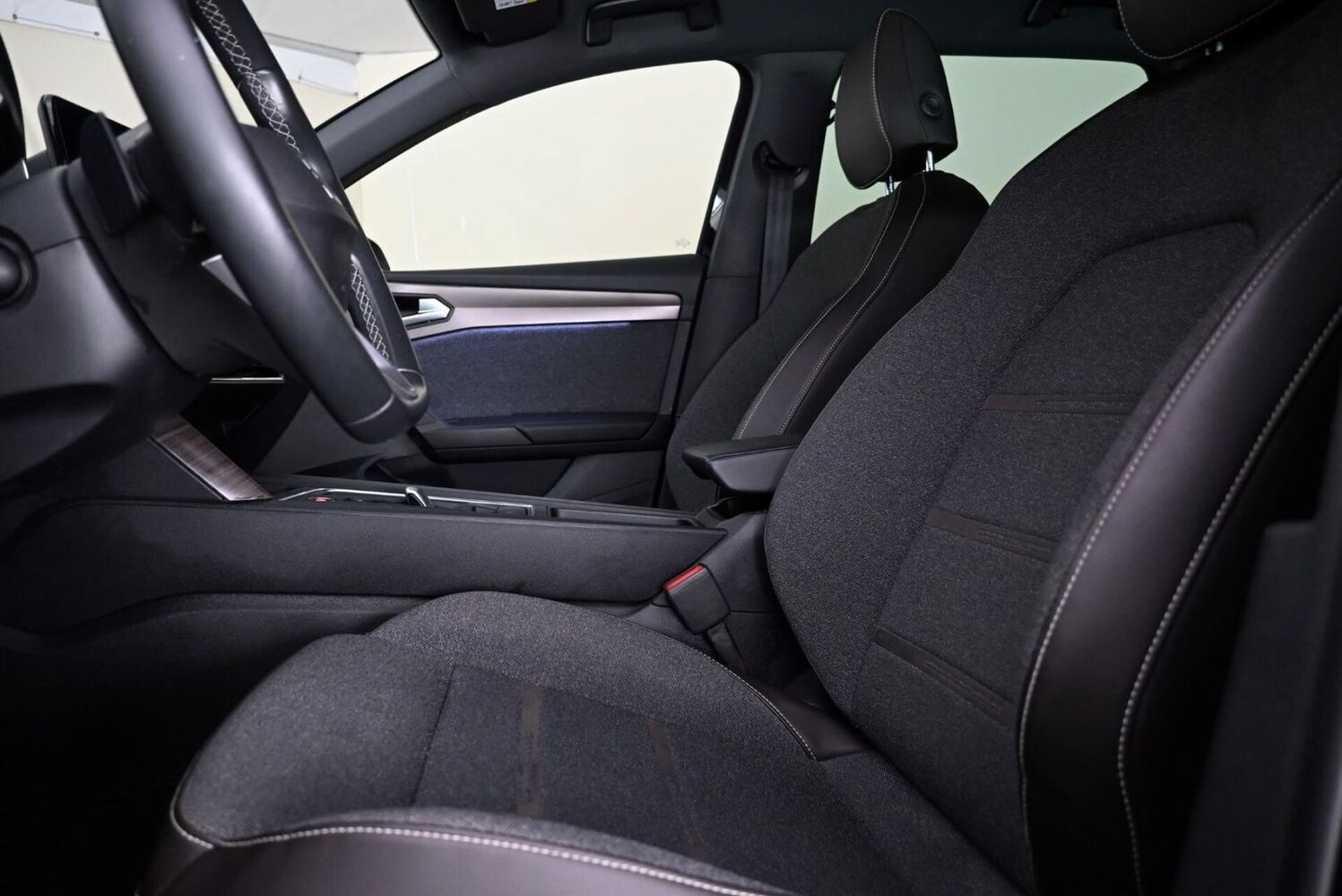 SEAT Leon Sportstourer vaihtoauto