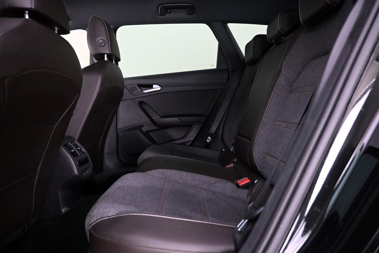 SEAT Leon Sportstourer vaihtoauto