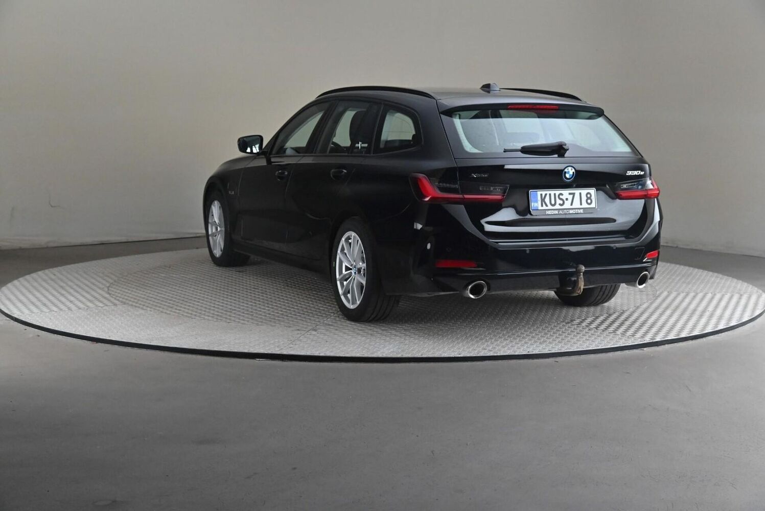 BMW 330 vaihtoauto