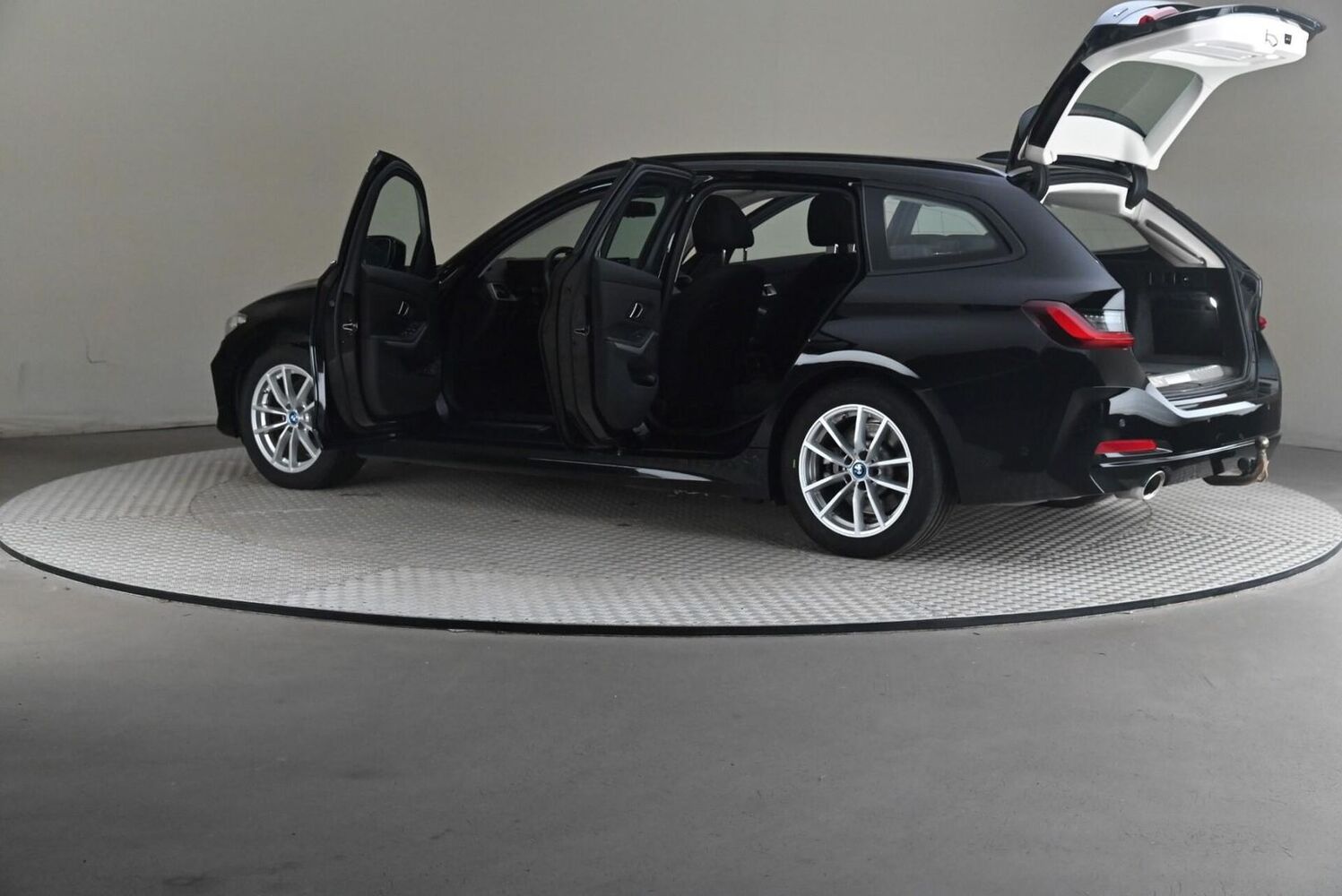 BMW 330 vaihtoauto