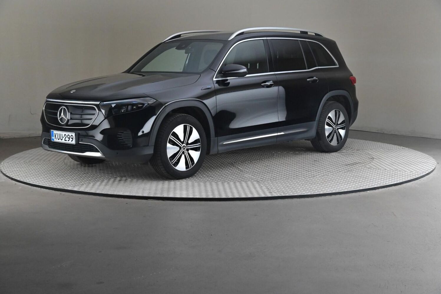 Mercedes-Benz EQB vaihtoauto
