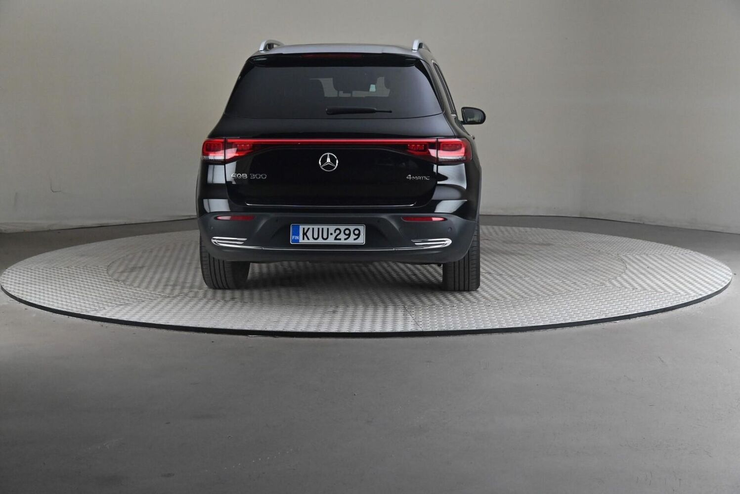 Mercedes-Benz EQB vaihtoauto