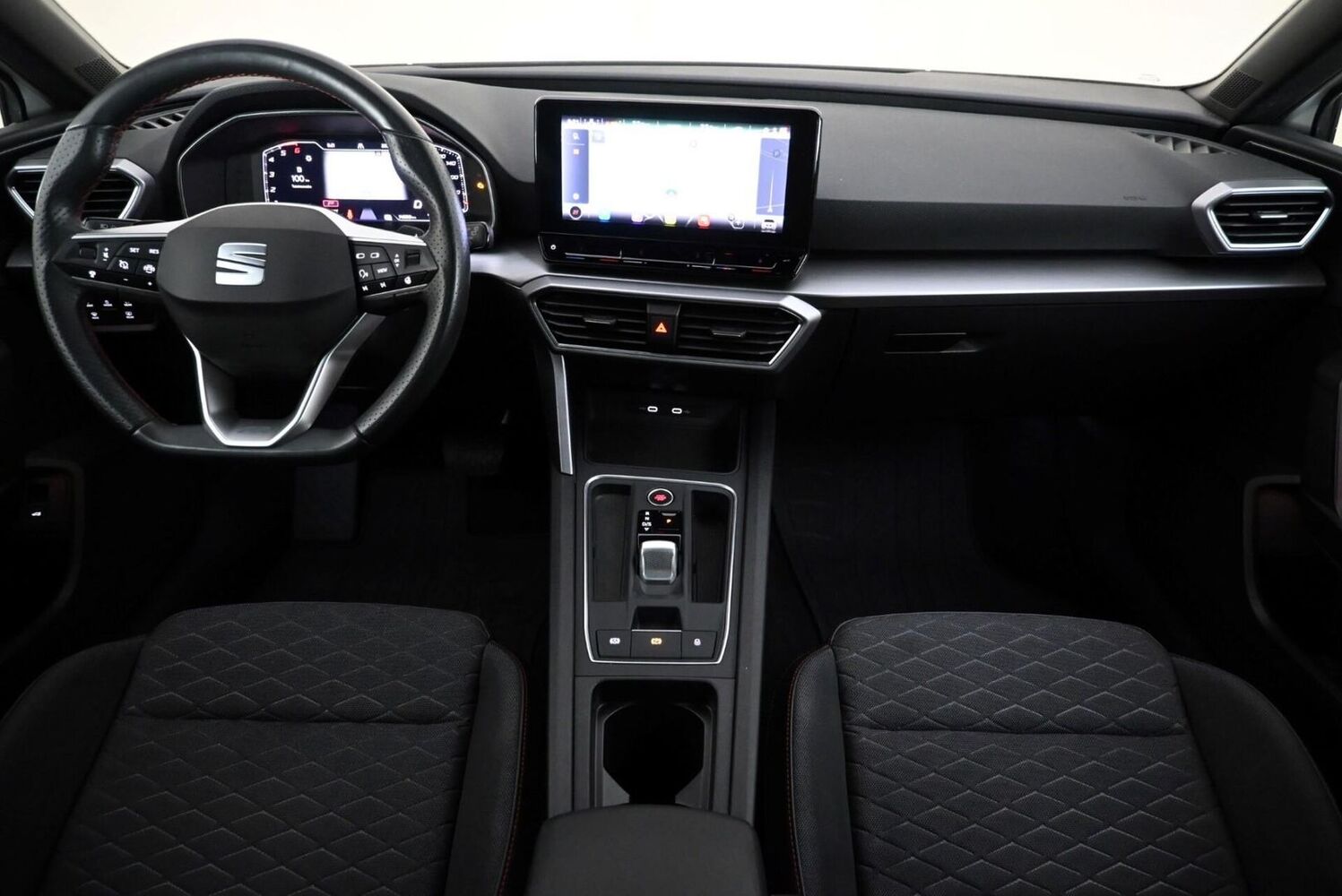 SEAT Leon Sportstourer vaihtoauto