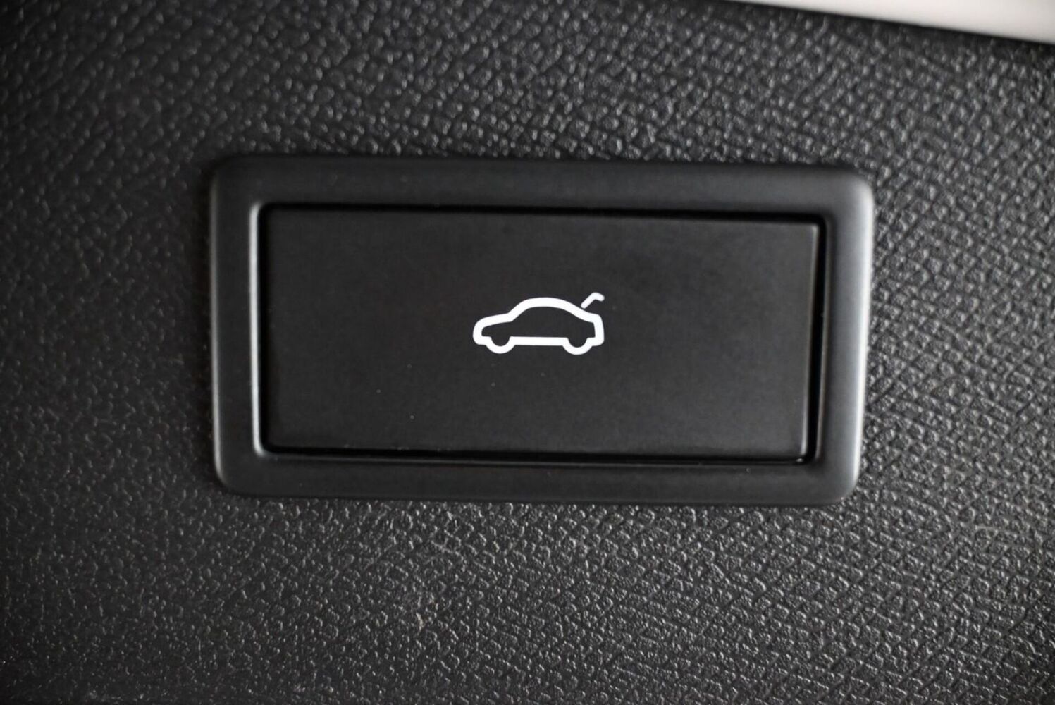 SEAT Leon Sportstourer vaihtoauto