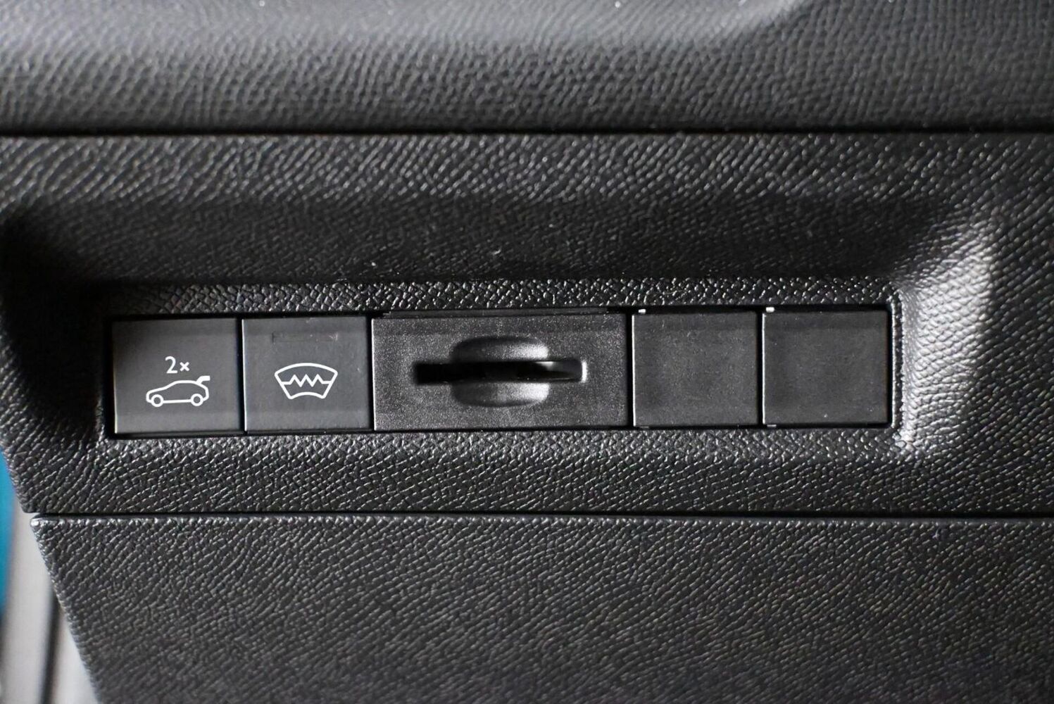 Peugeot 408 vaihtoauto