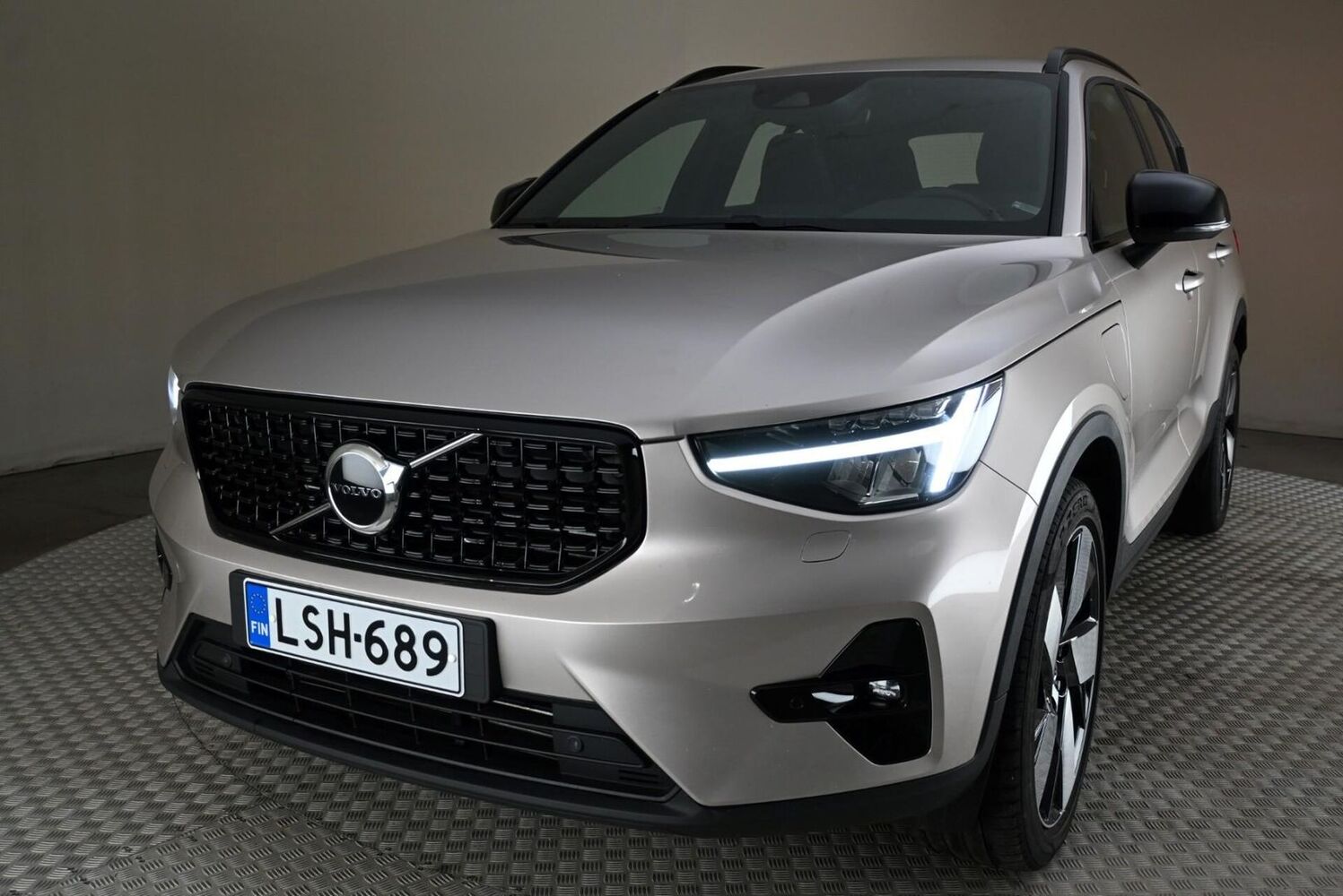 Volvo XC40 vaihtoauto