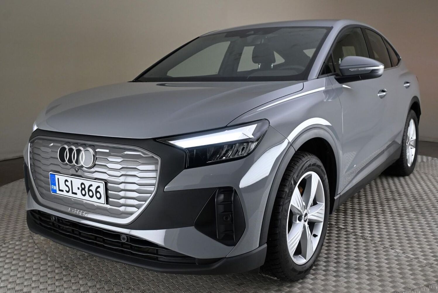 Audi Q4 e-tron vaihtoauto