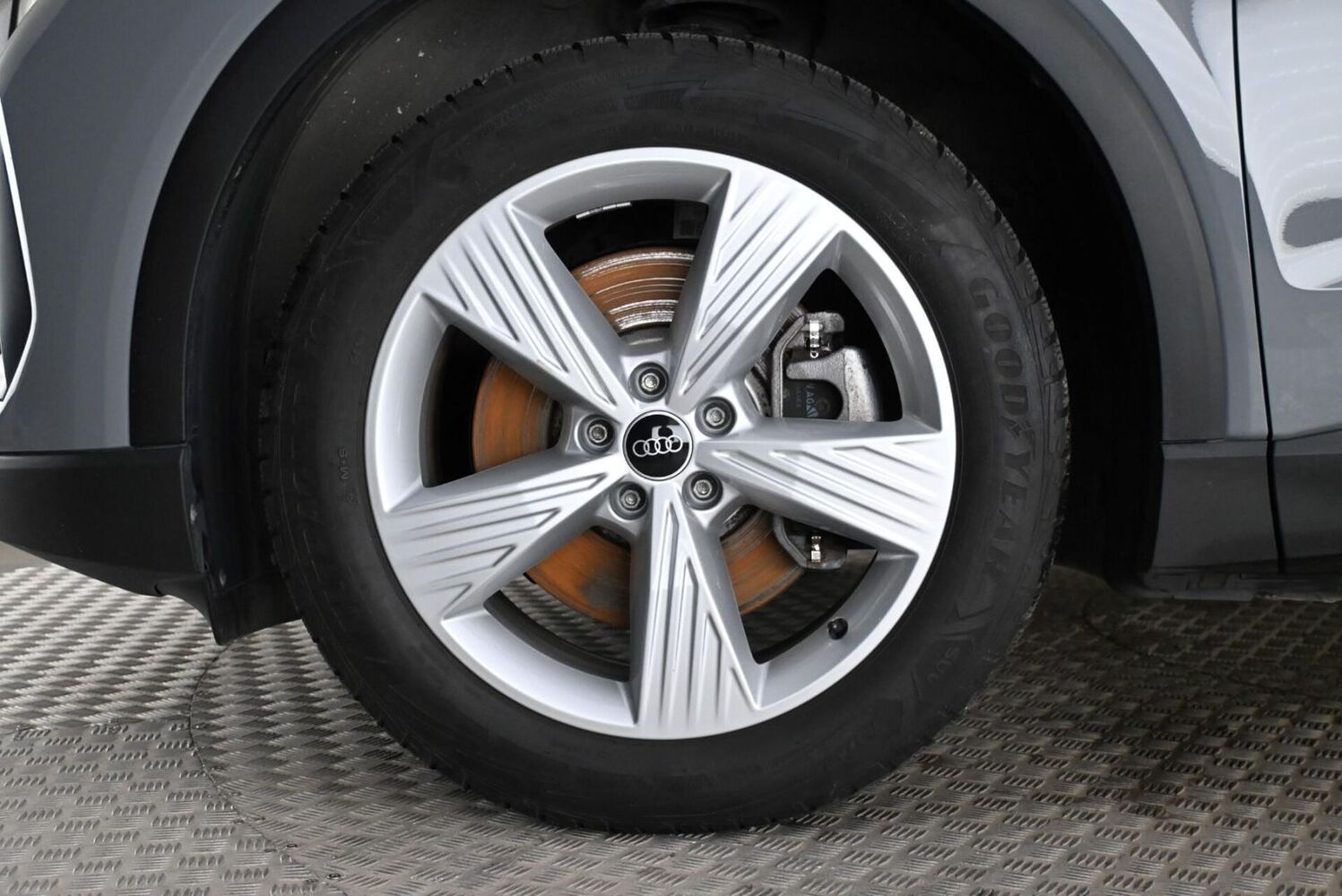 Audi Q4 e-tron vaihtoauto