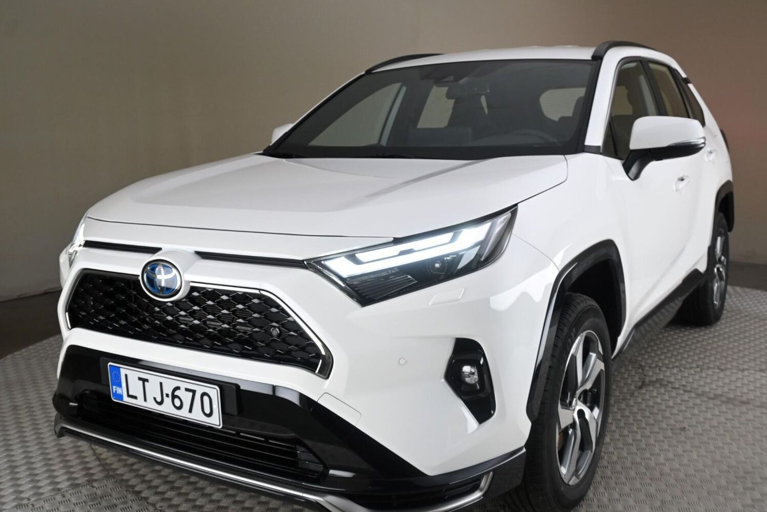 Toyota RAV4 vaihtoauto