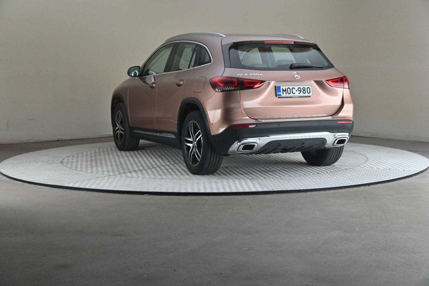 Mercedes-Benz GLA vaihtoauto