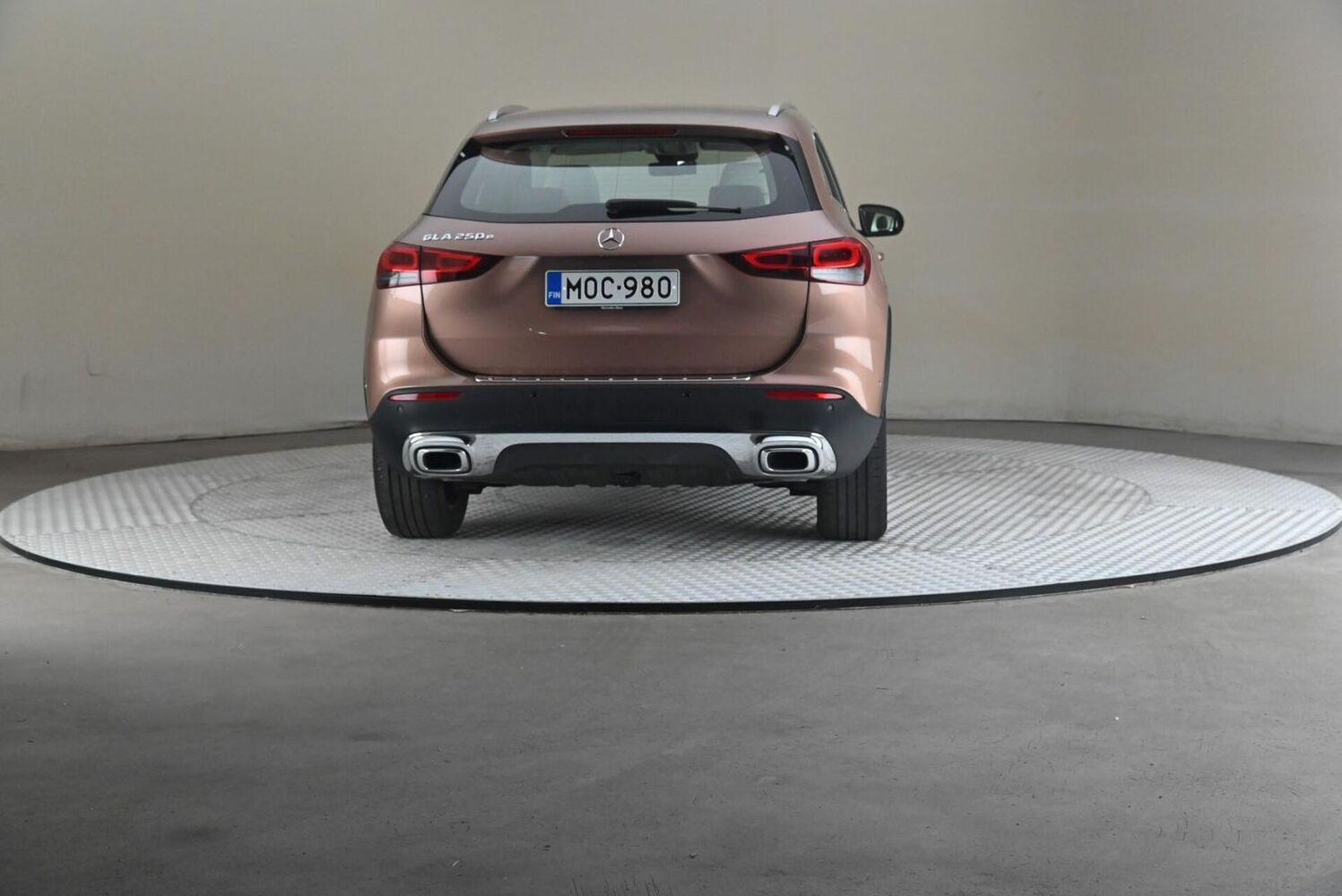 Mercedes-Benz GLA vaihtoauto