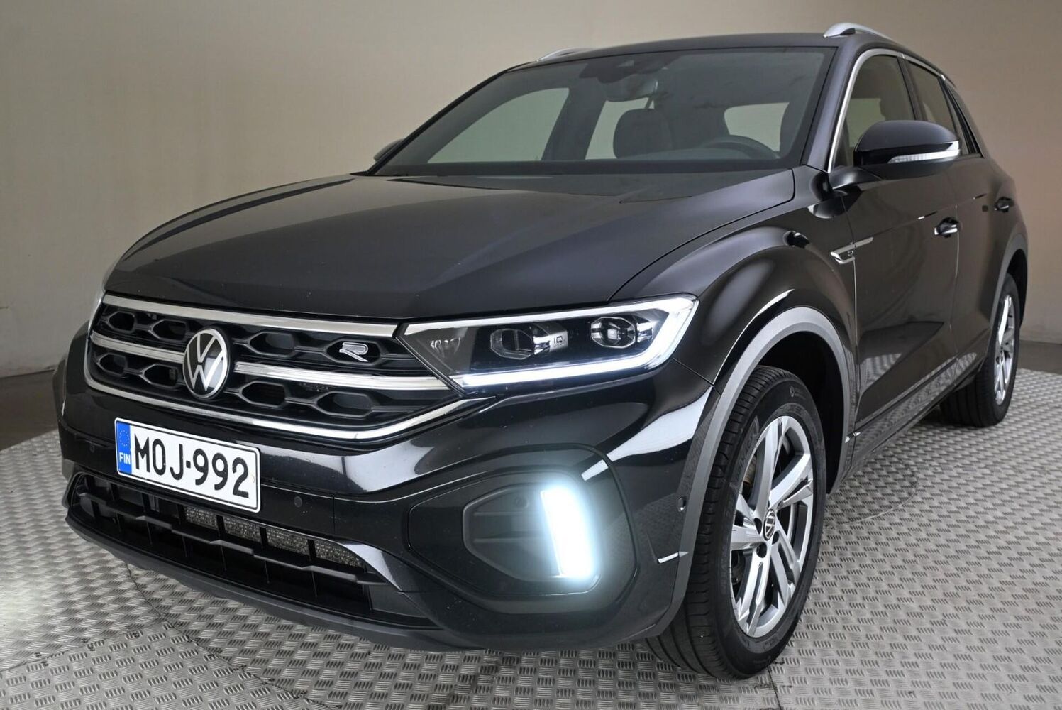 Volkswagen T-Roc vaihtoauto