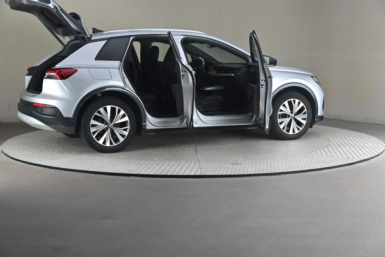 Audi Q4 e-tron vaihtoauto