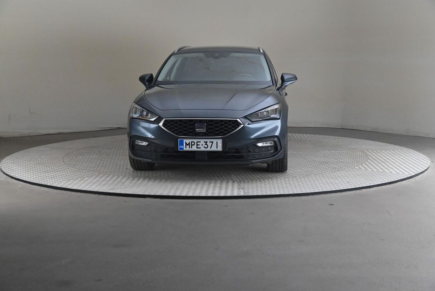 SEAT Leon Sportstourer vaihtoauto
