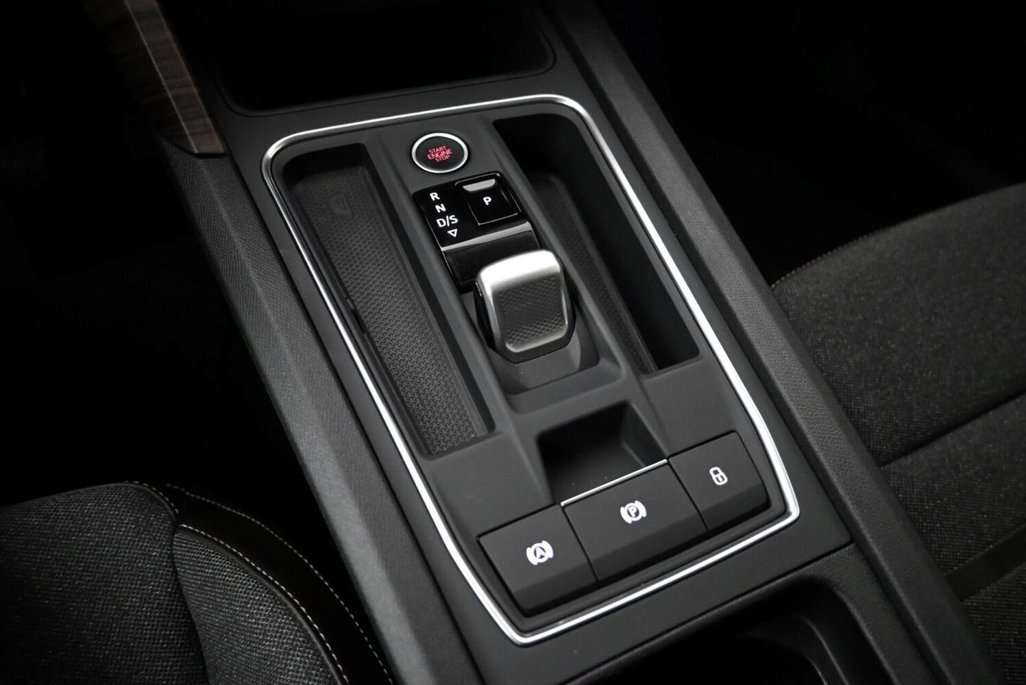 SEAT Leon Sportstourer vaihtoauto