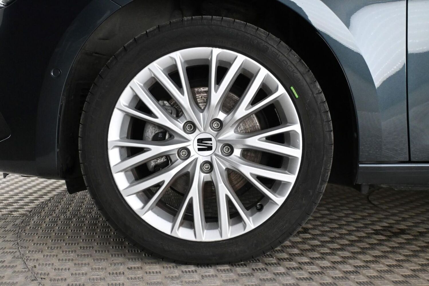 SEAT Leon Sportstourer vaihtoauto