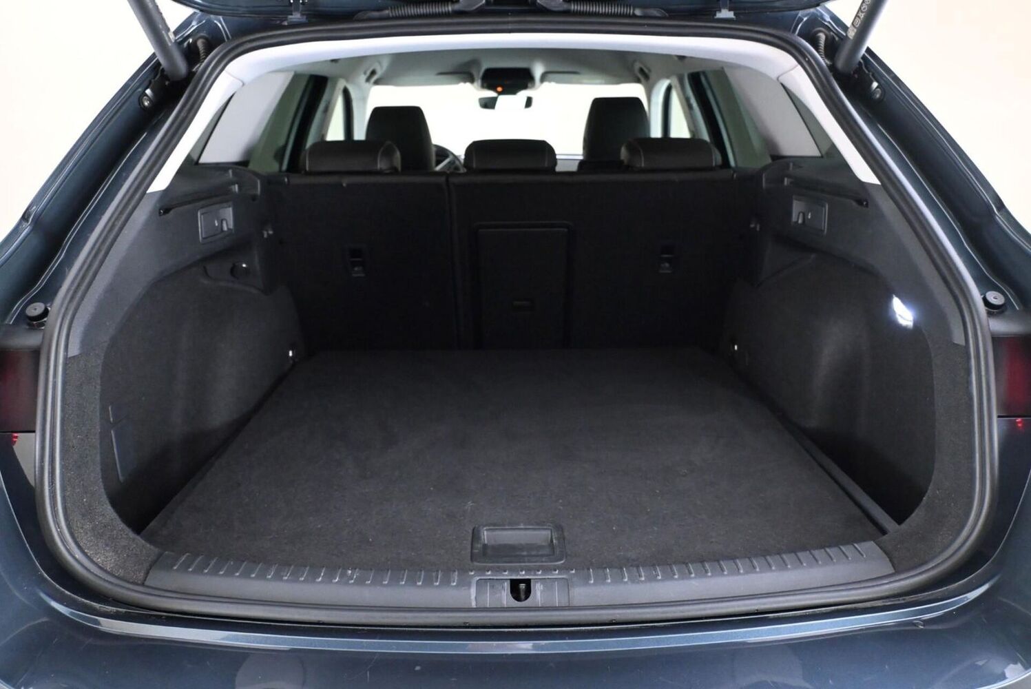 SEAT Leon Sportstourer vaihtoauto