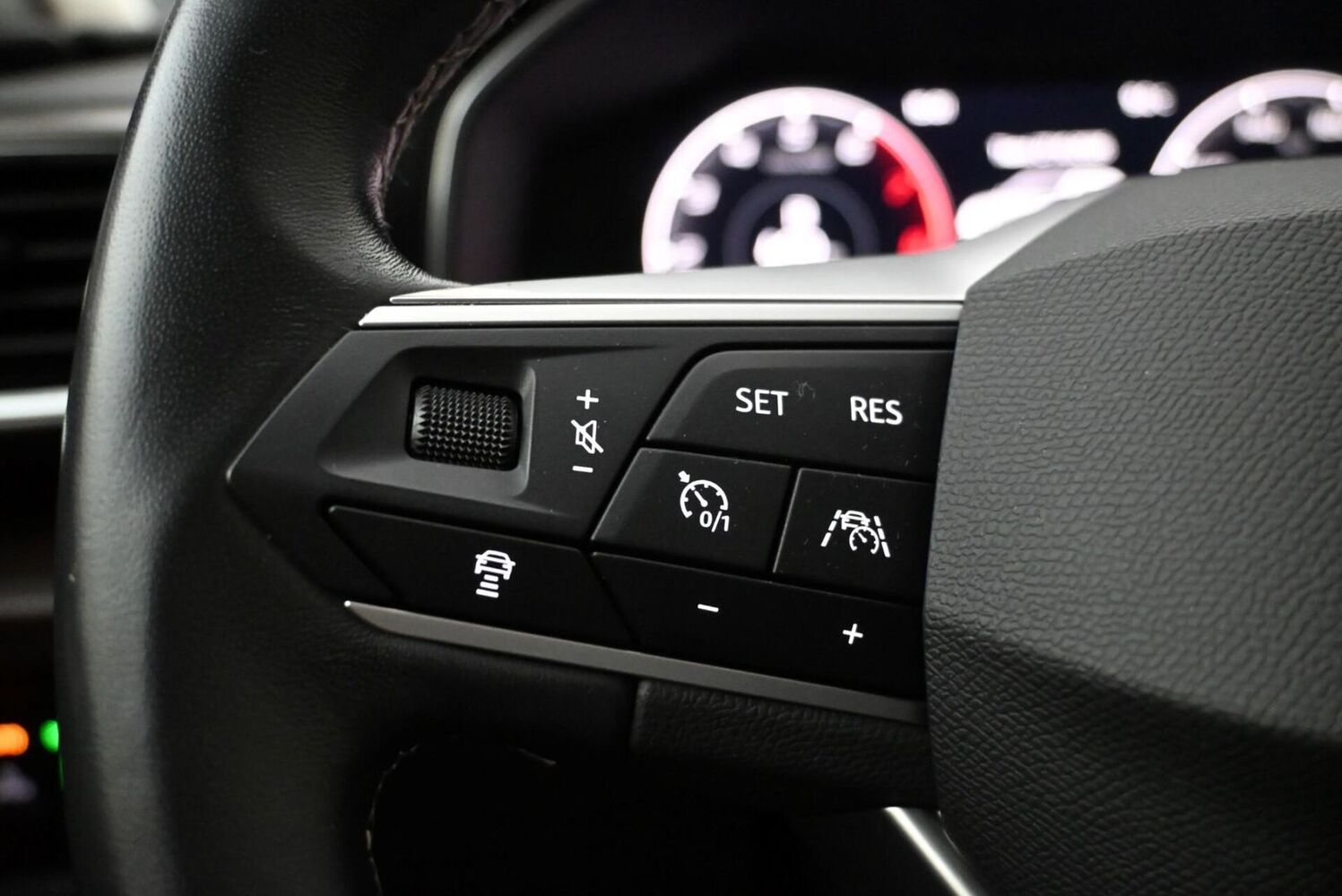 SEAT Leon Sportstourer vaihtoauto