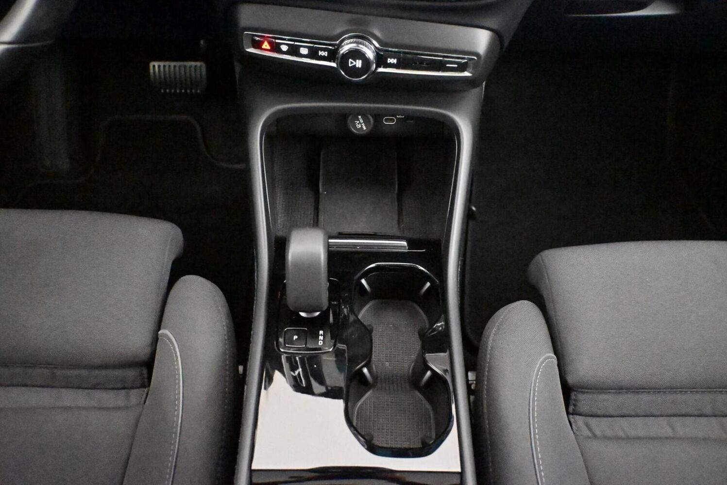 Volvo C40 vaihtoauto