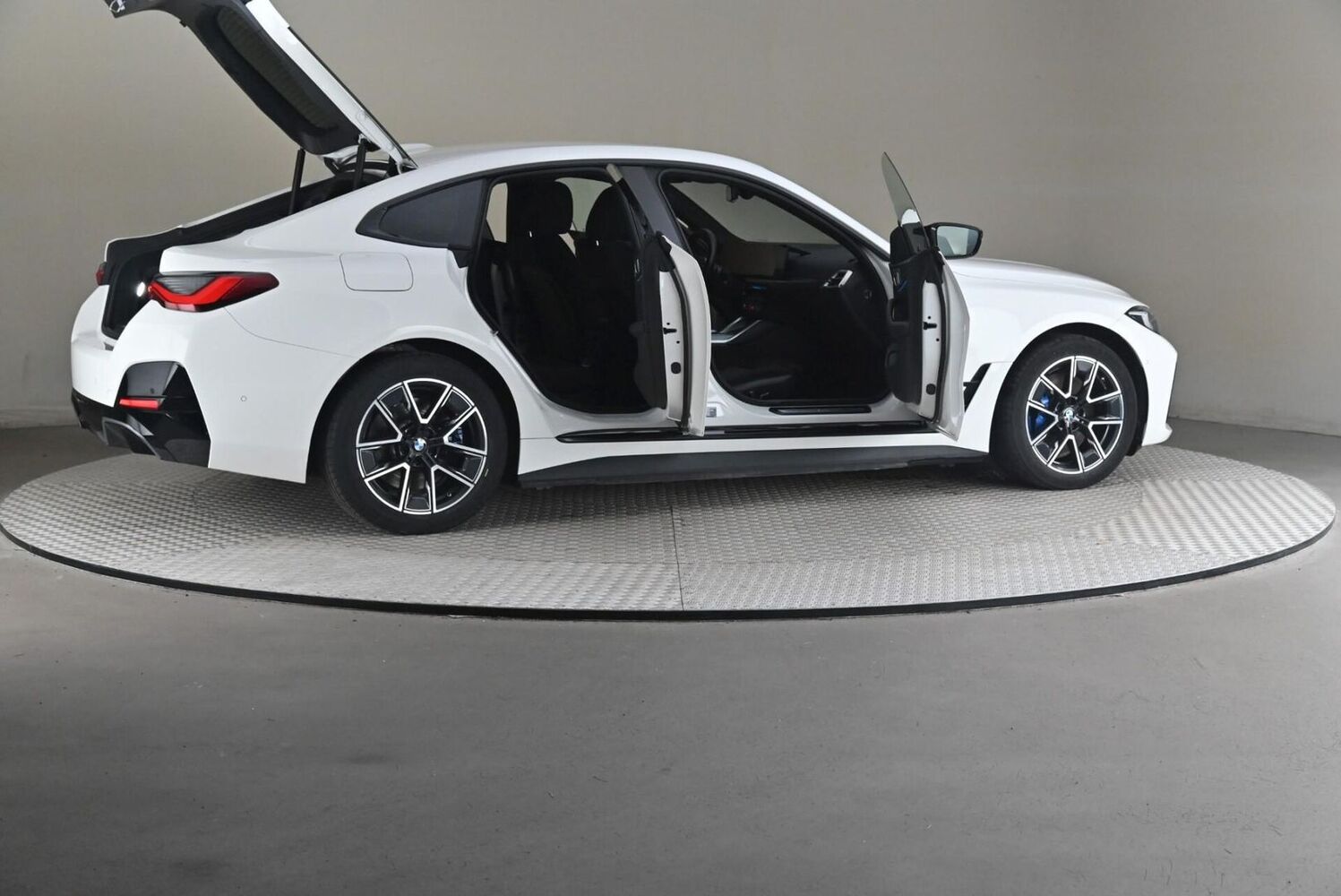BMW i4 M50 vaihtoauto