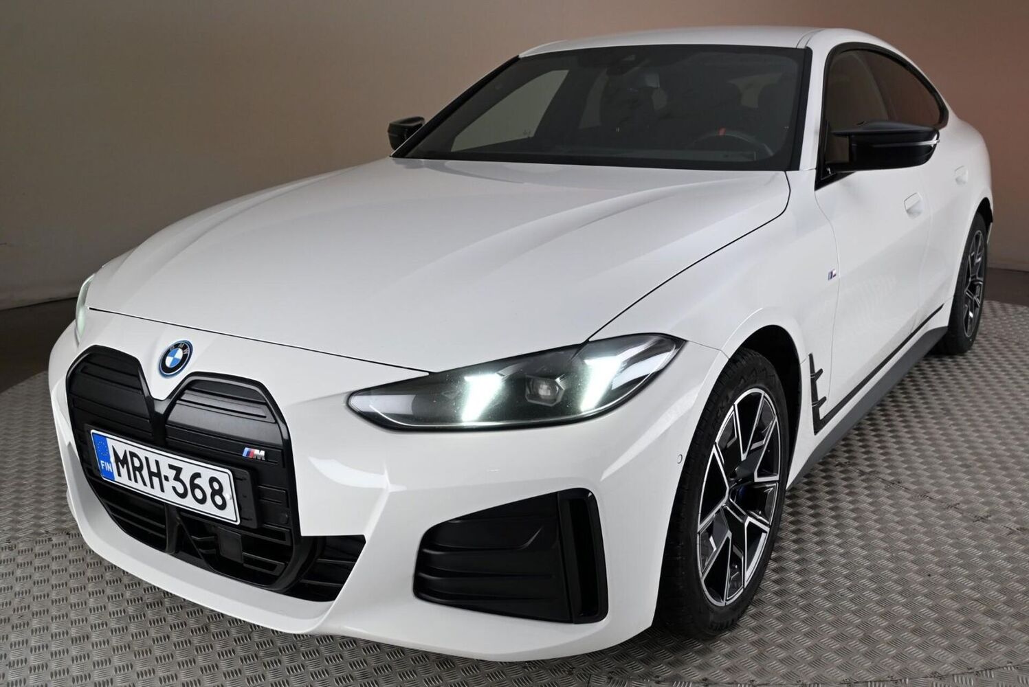 BMW i4 M50 vaihtoauto
