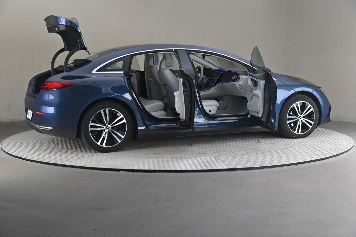 Mercedes-Benz EQE vaihtoauto