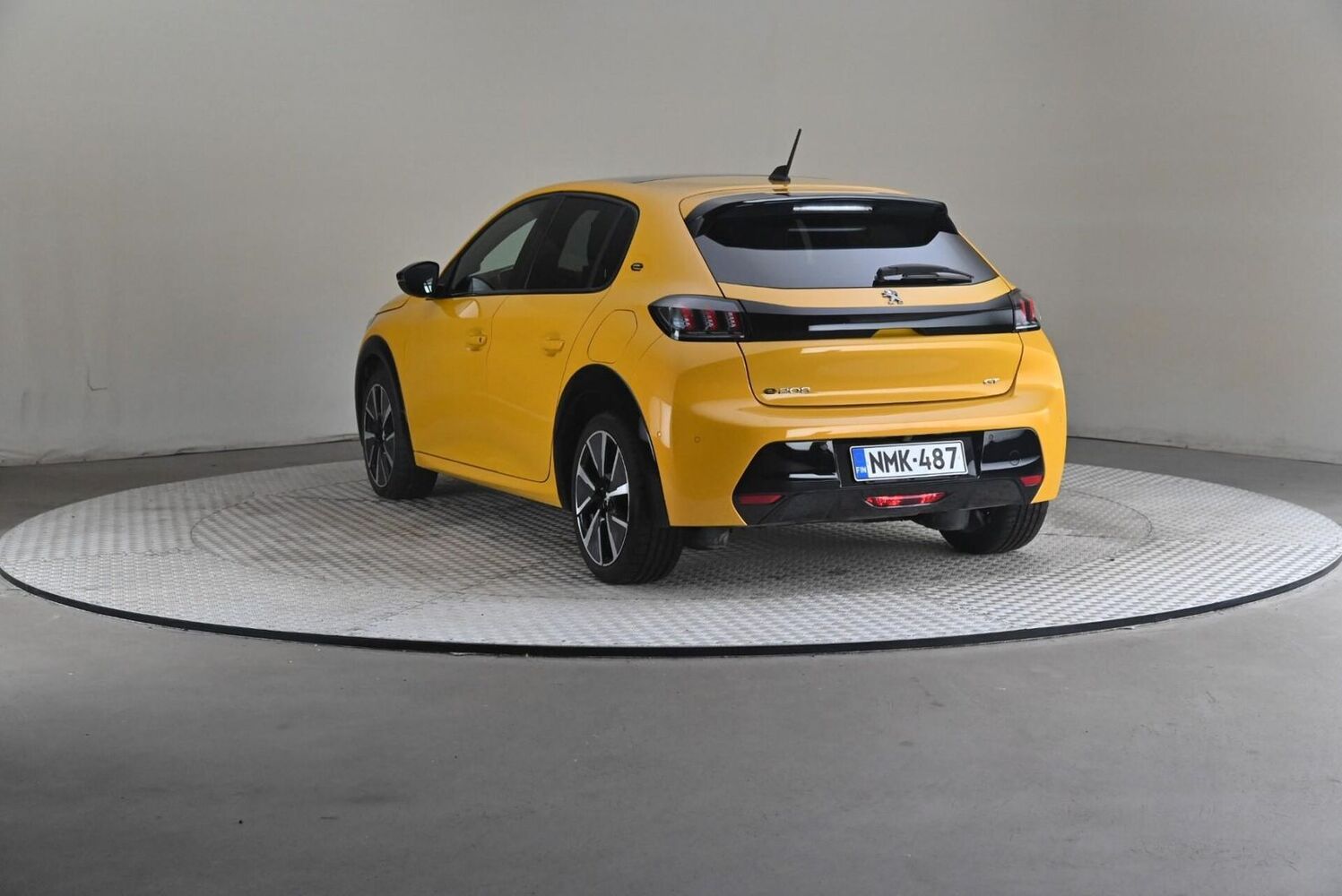 Peugeot e-208 vaihtoauto