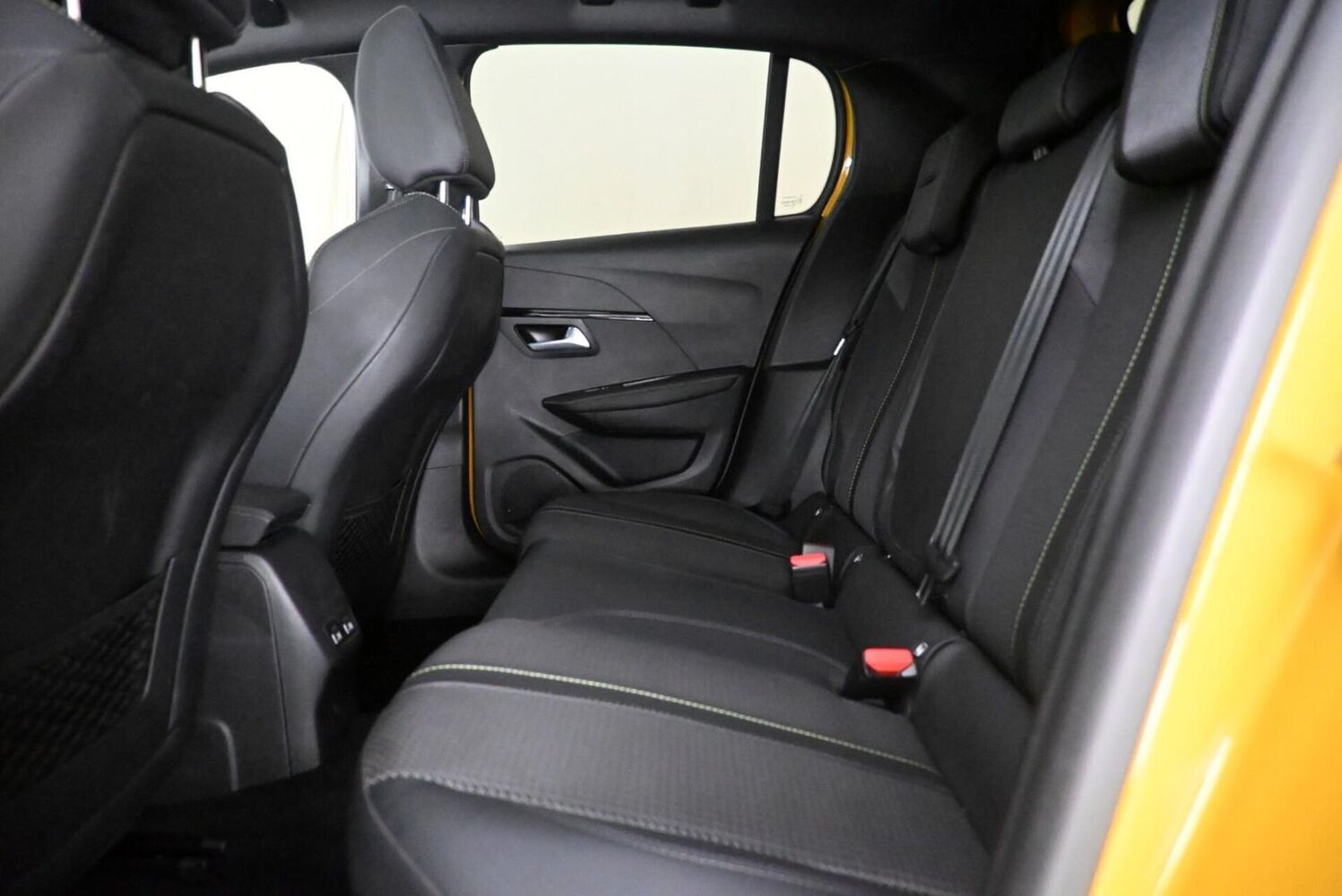Peugeot e-208 vaihtoauto