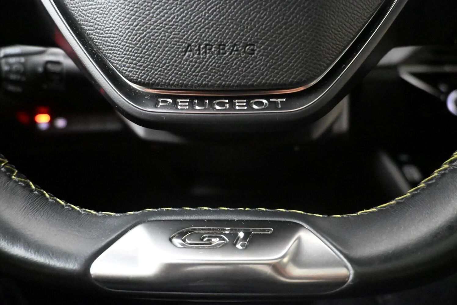 Peugeot e-208 vaihtoauto