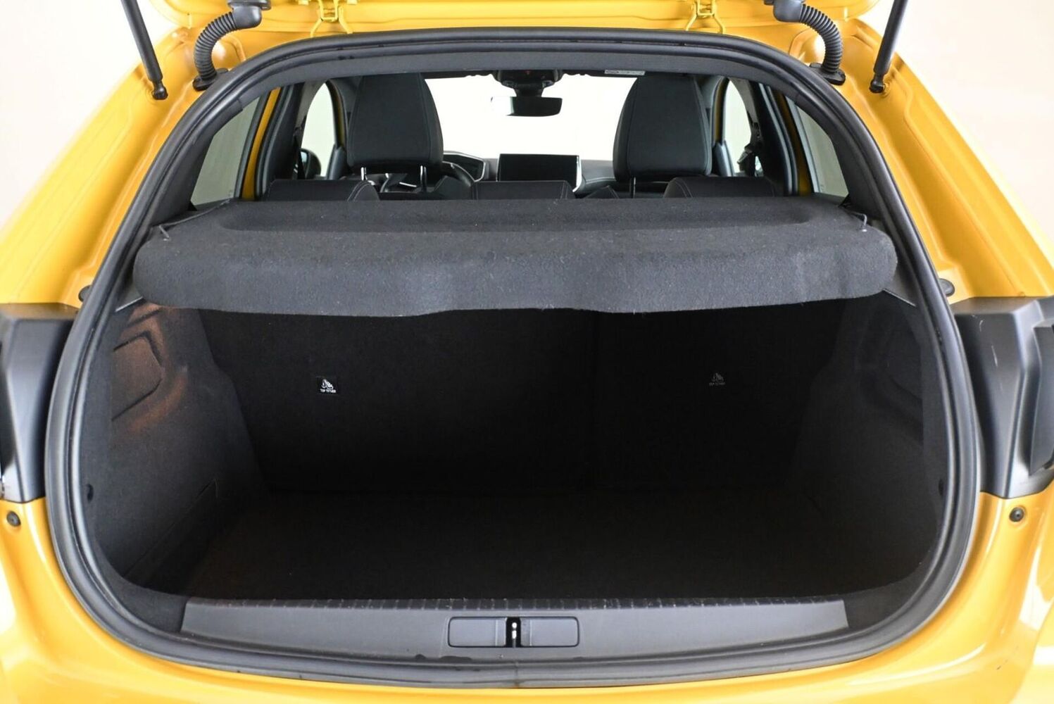 Peugeot e-208 vaihtoauto