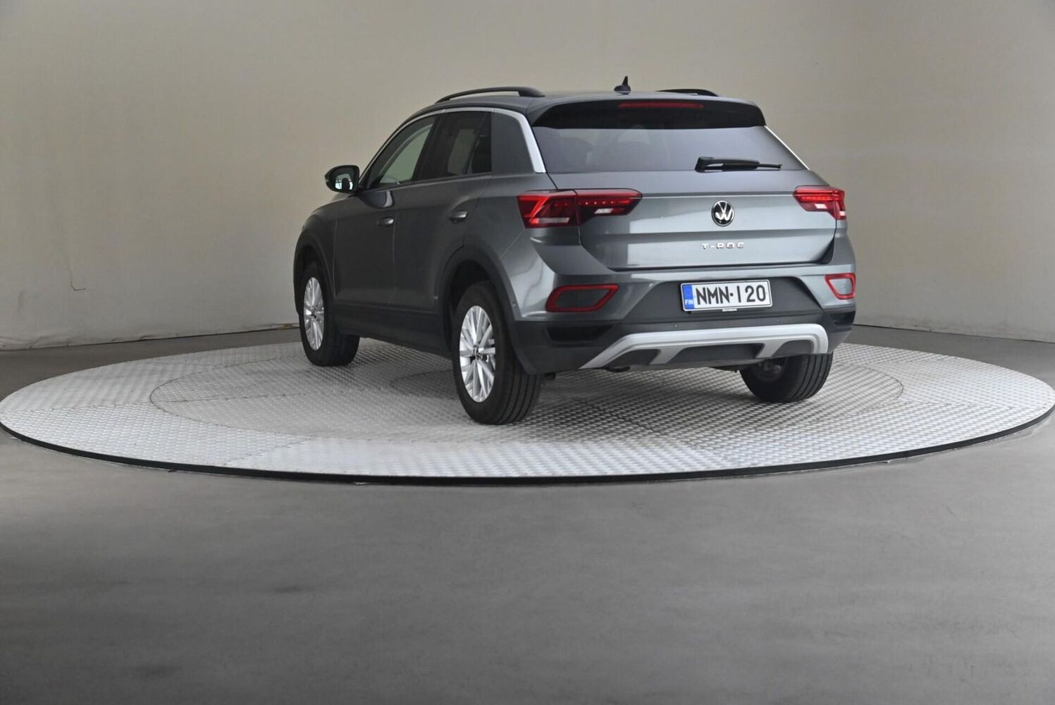 Volkswagen T-Roc vaihtoauto