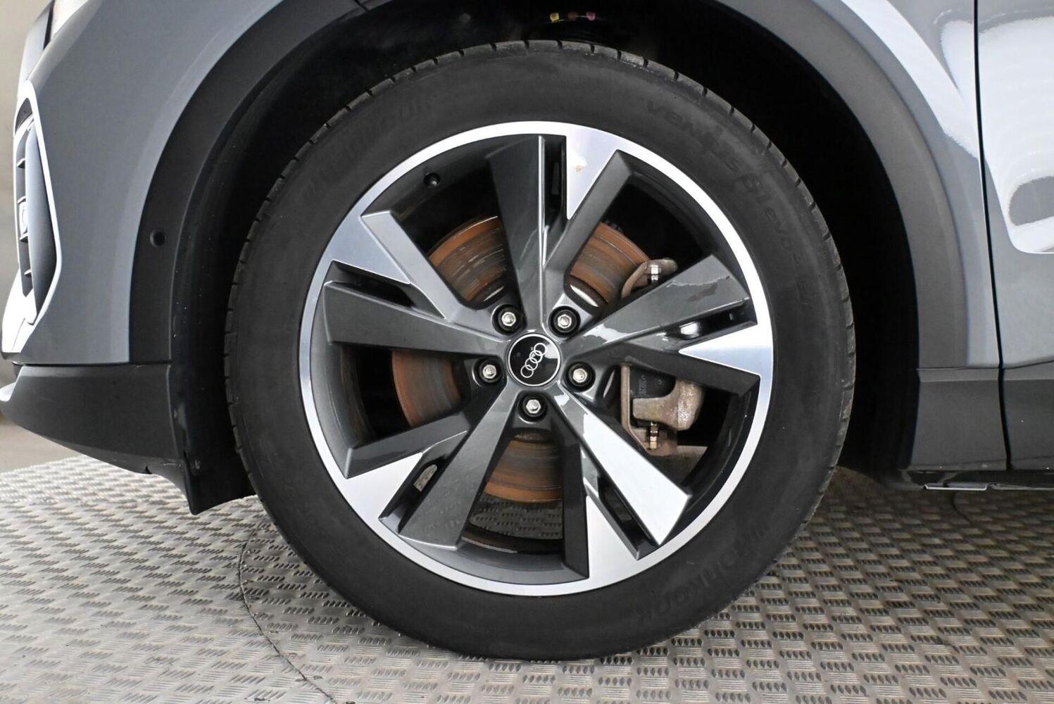 Audi Q4 e-tron vaihtoauto