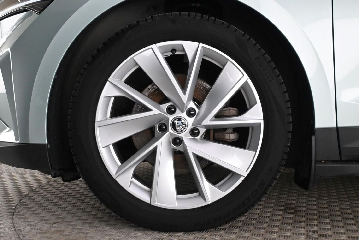 Skoda Enyaq vaihtoauto
