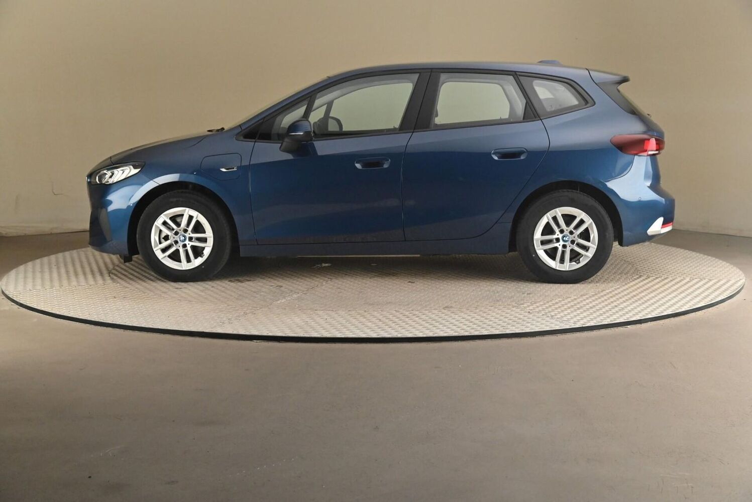 BMW 225 vaihtoauto