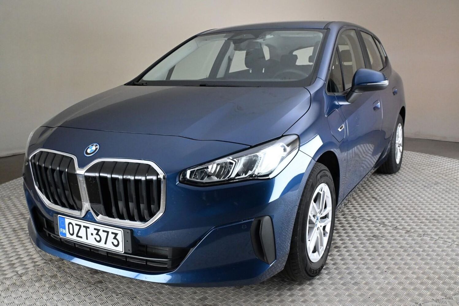 BMW 225 vaihtoauto