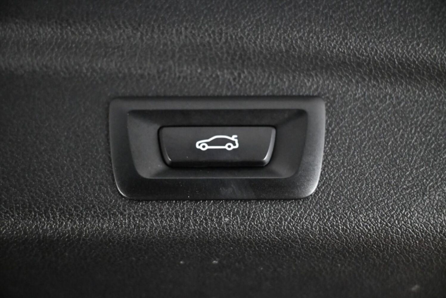 BMW 225 vaihtoauto