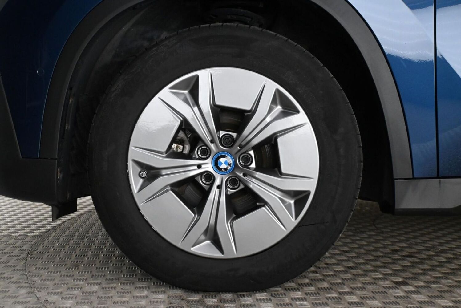 BMW iX1 vaihtoauto
